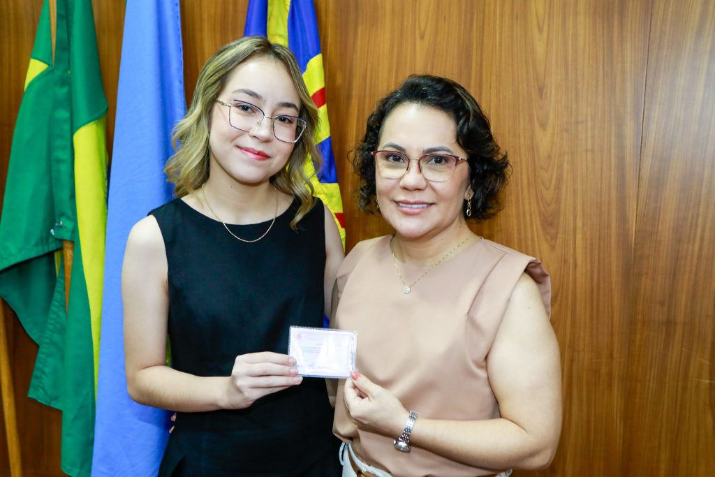 Aprovado do CPAA no dia da entrega da carteira da OAB